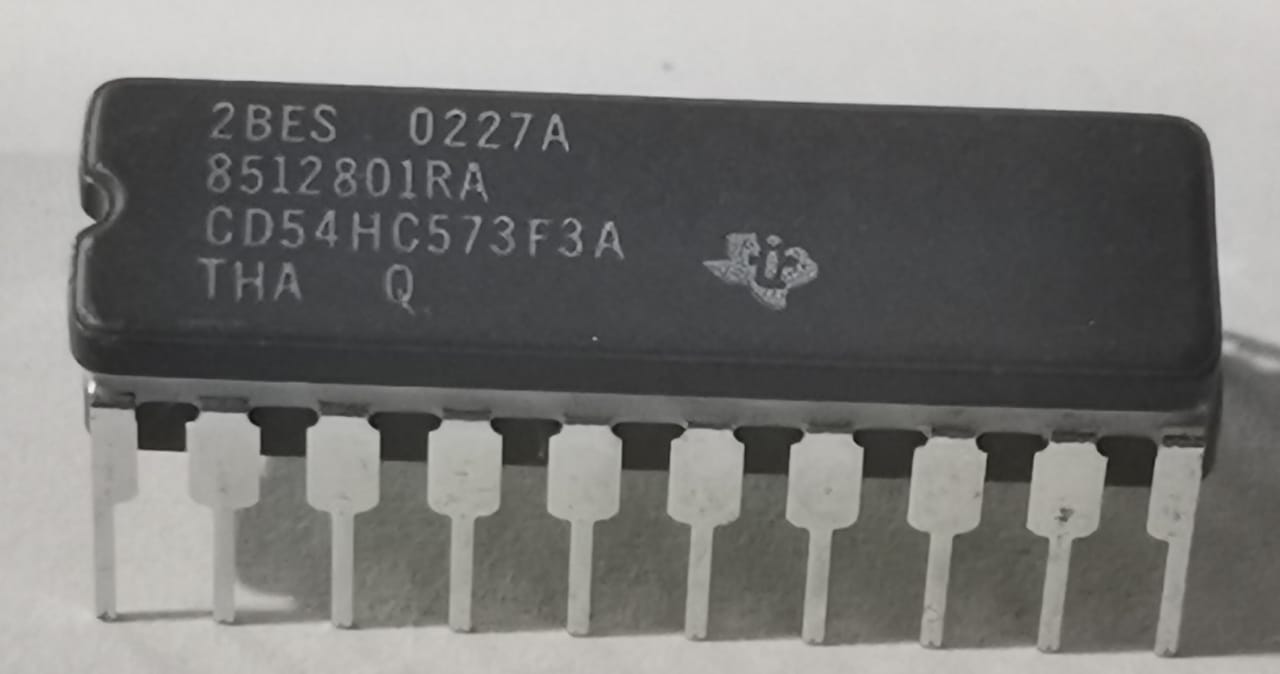 CD54HC573F3A IC