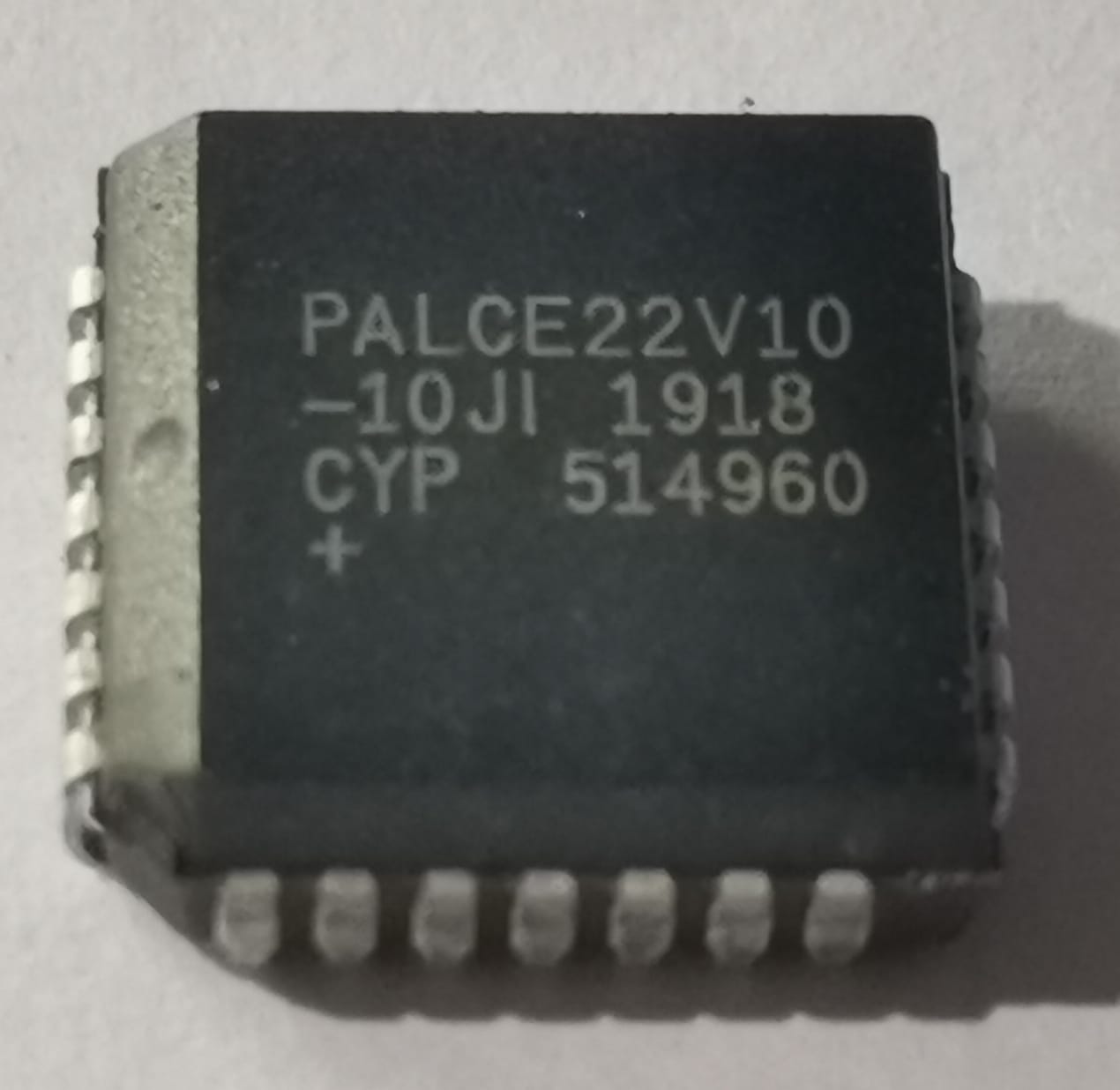 PALCE22V10 IC