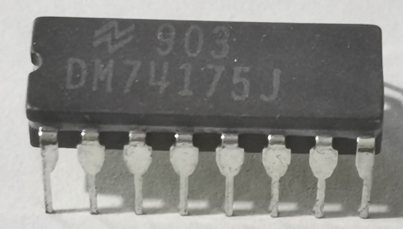DM74175J IC